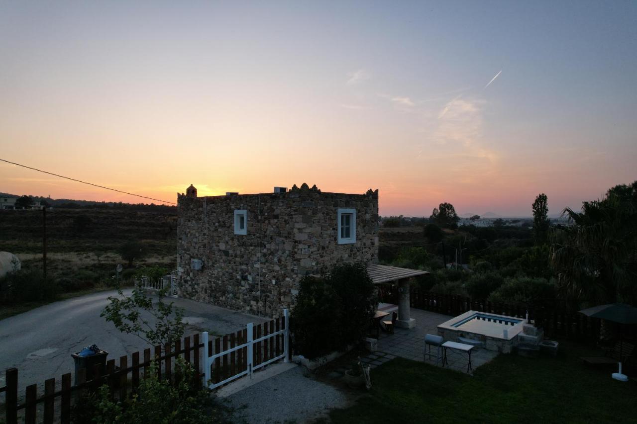 Traditional Kos Villa With Swimming Pool, Lawn Yard And Bbq Eksteriør billede